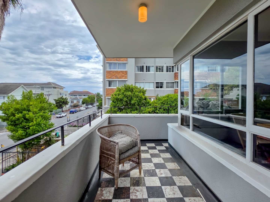 To Let 2 Bedroom Property for Rent in Sea Point Western Cape